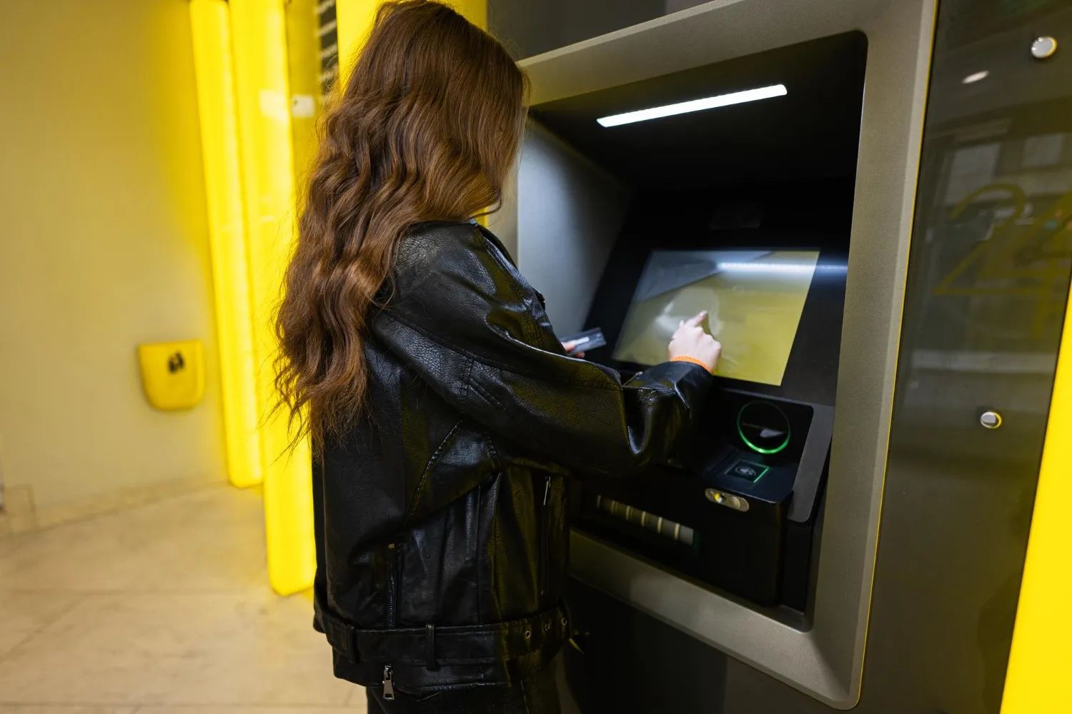 Защита банкоматов и устройст самообслуживаня